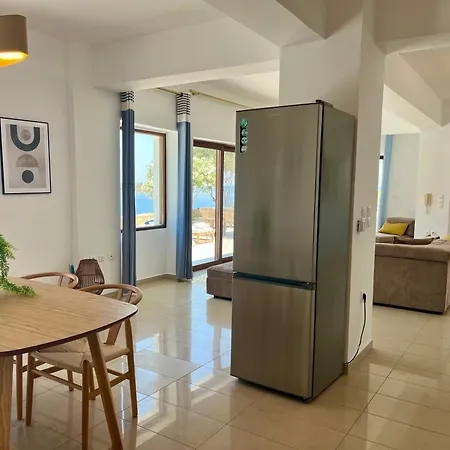 Seawave Villas, By Hellocrete Hanya