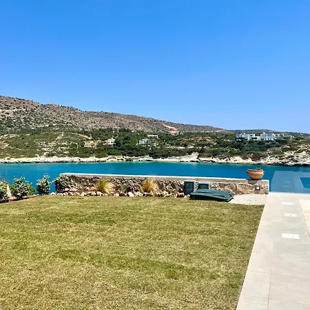 Villa Seawave Villas, By Hellocrete Hanya