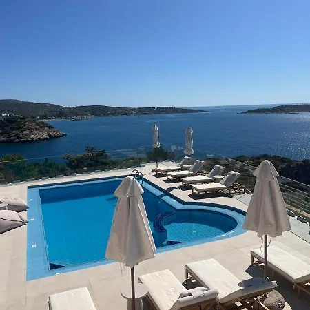 Seawave Villas, By Hellocrete Villa *