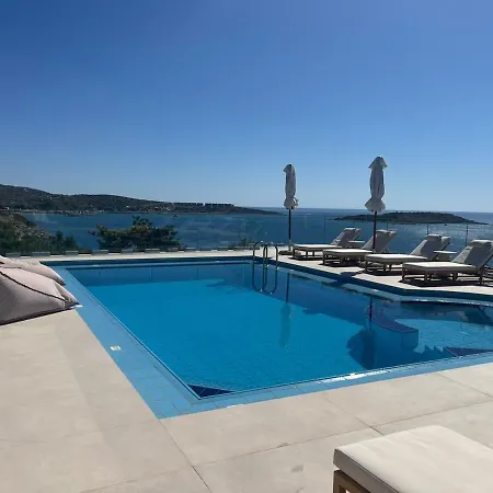 Seawave Villas, By Hellocrete Villa