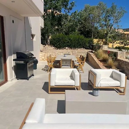 Seawave Villas, By Hellocrete *